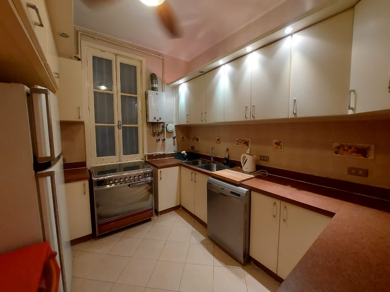 Charming Ground Floor for Rent with Private Garden