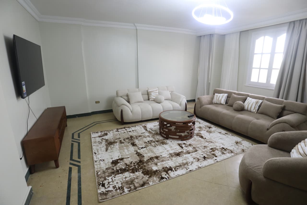 Warm And Inviting Furnished Apartment In Maadi Degla.