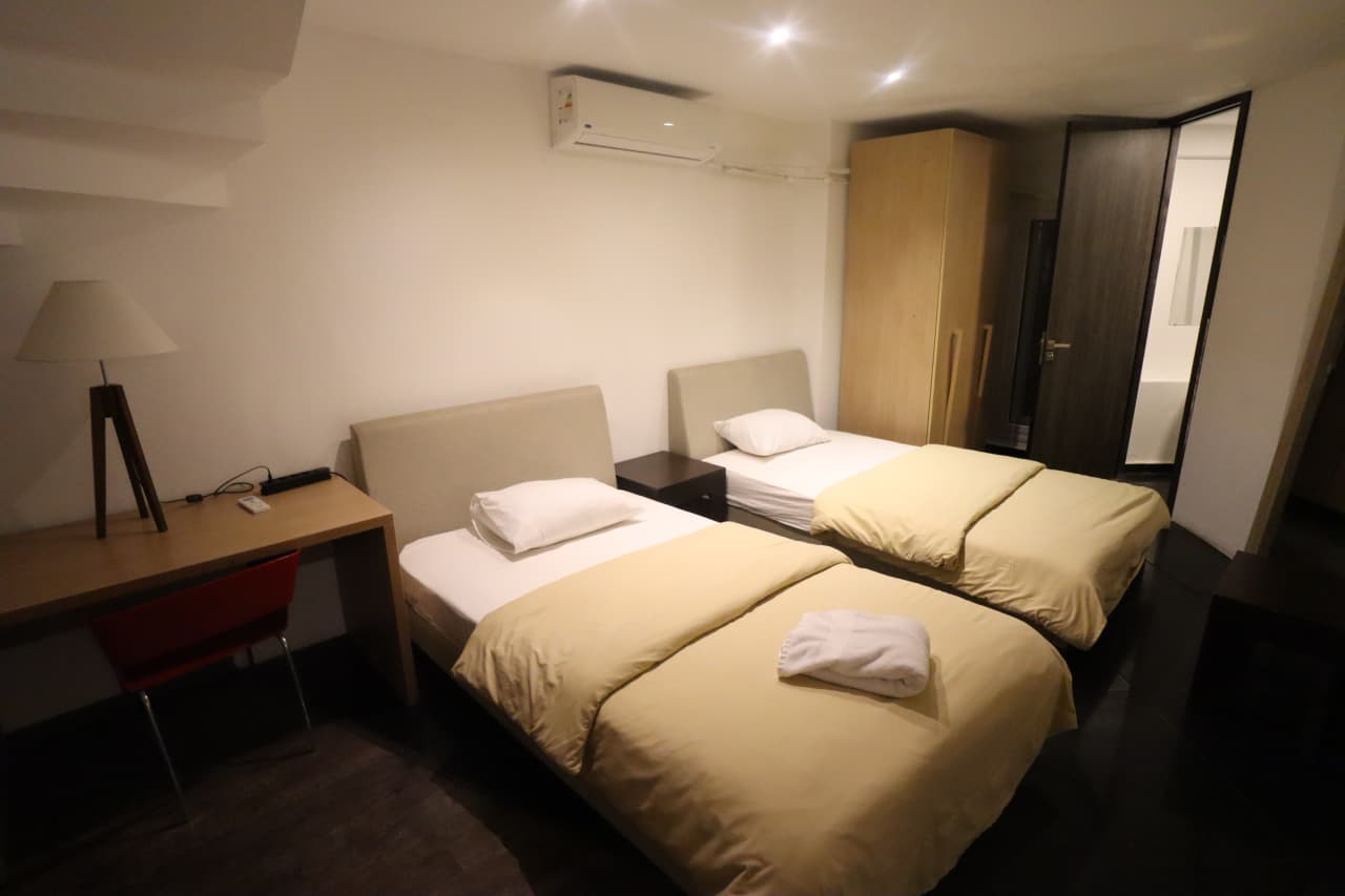 Chic Studio Apartment With Shared Garden In Quiet Maadi Area.