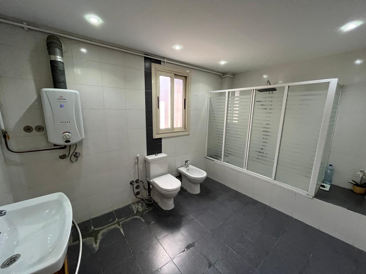 Furnished 1-Bedrooms Apartment In The Heart of Zamalek|100m².