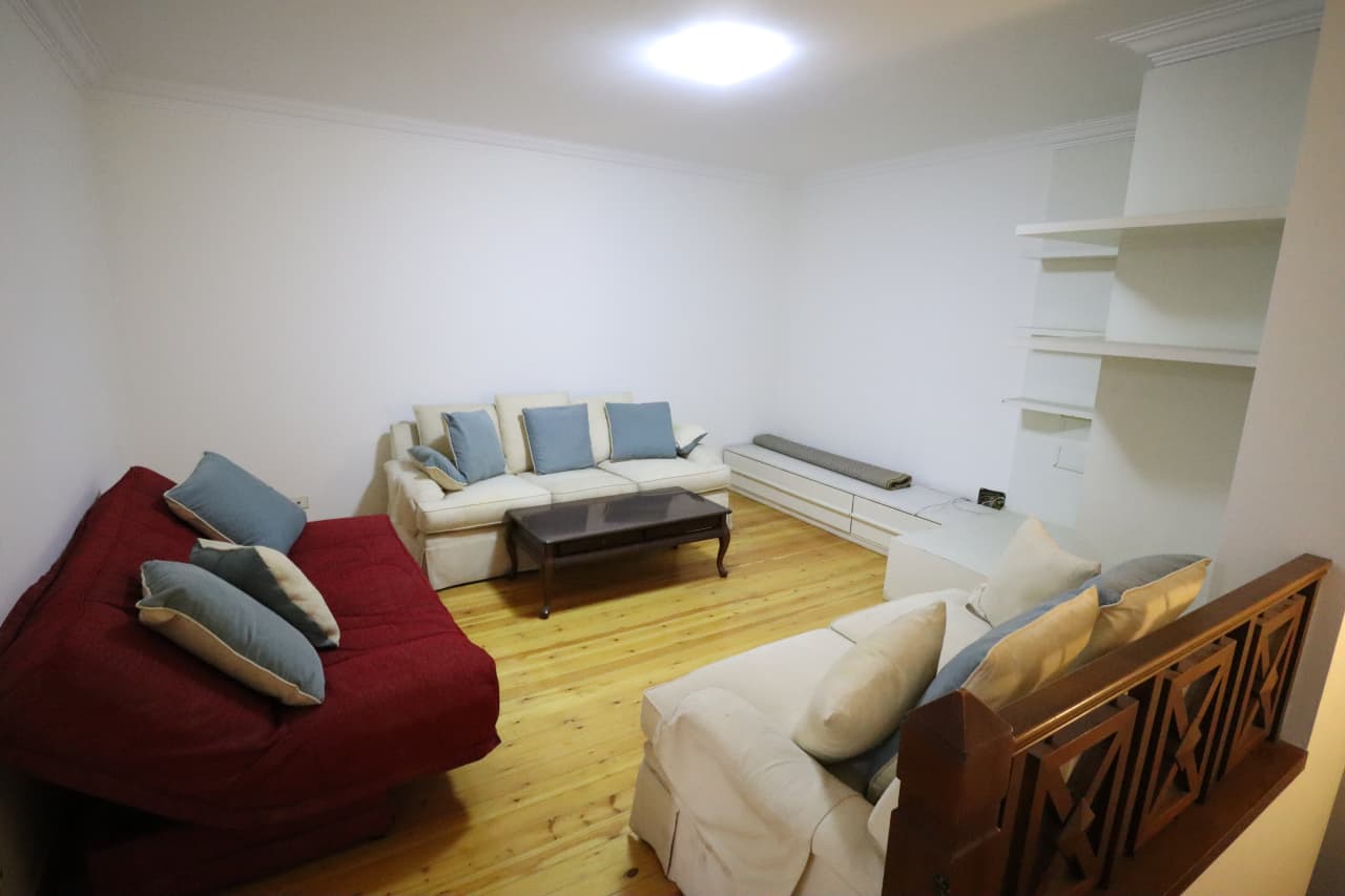Modern 3BR Apartment Combines Refined Living & Natural Beauty