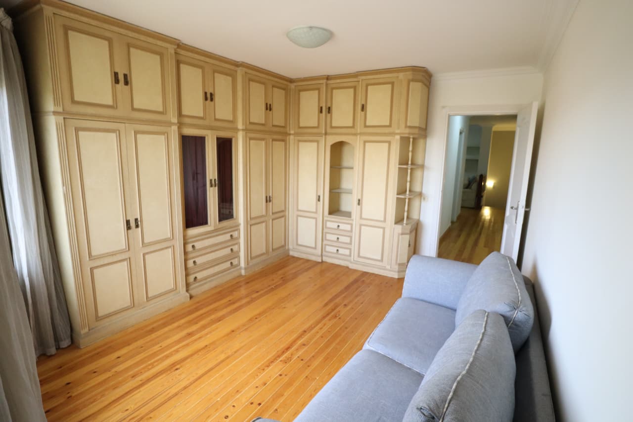 Modern 3BR Apartment Combines Refined Living & Natural Beauty