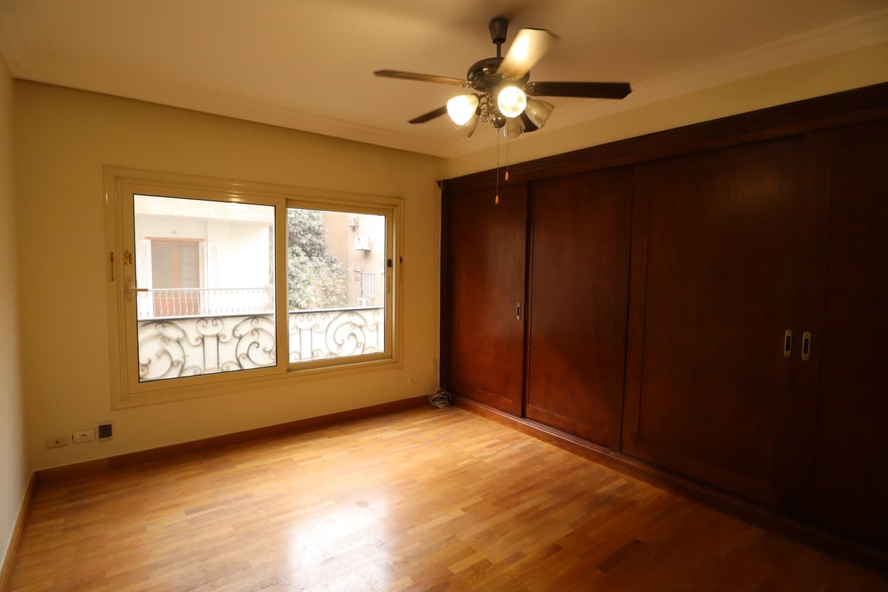 Sunny 5-Bedroom Apartment in Maadi Sarayat
