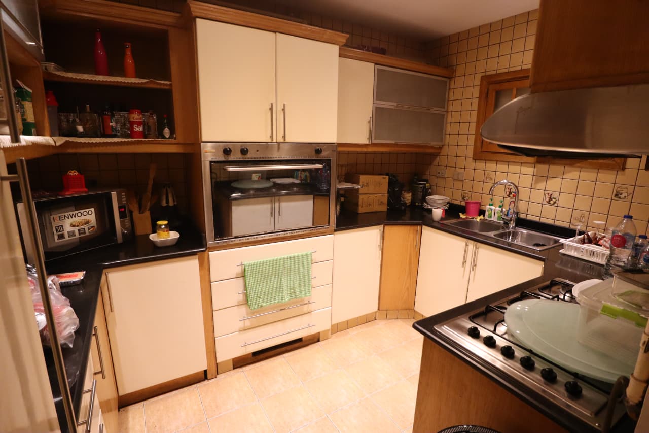 Charming 2-Bedroom Apartment in Maadi - 200 sqm
