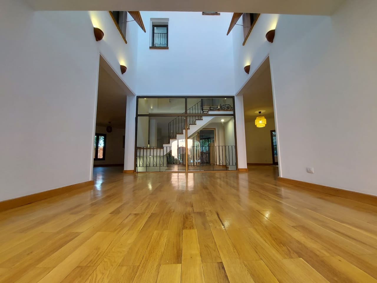 Elegant Villa with Shared Pool Near CAC in Maadi