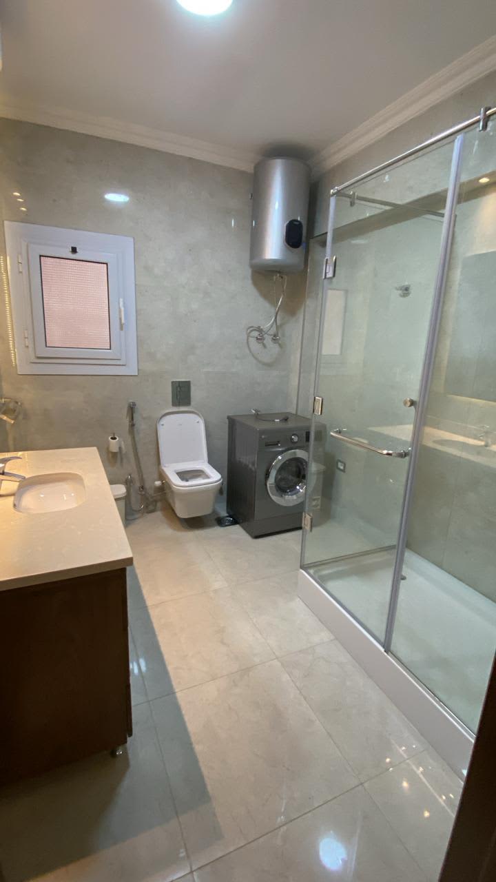 Bright 2BRApartment in Maadi Near To Amenities 