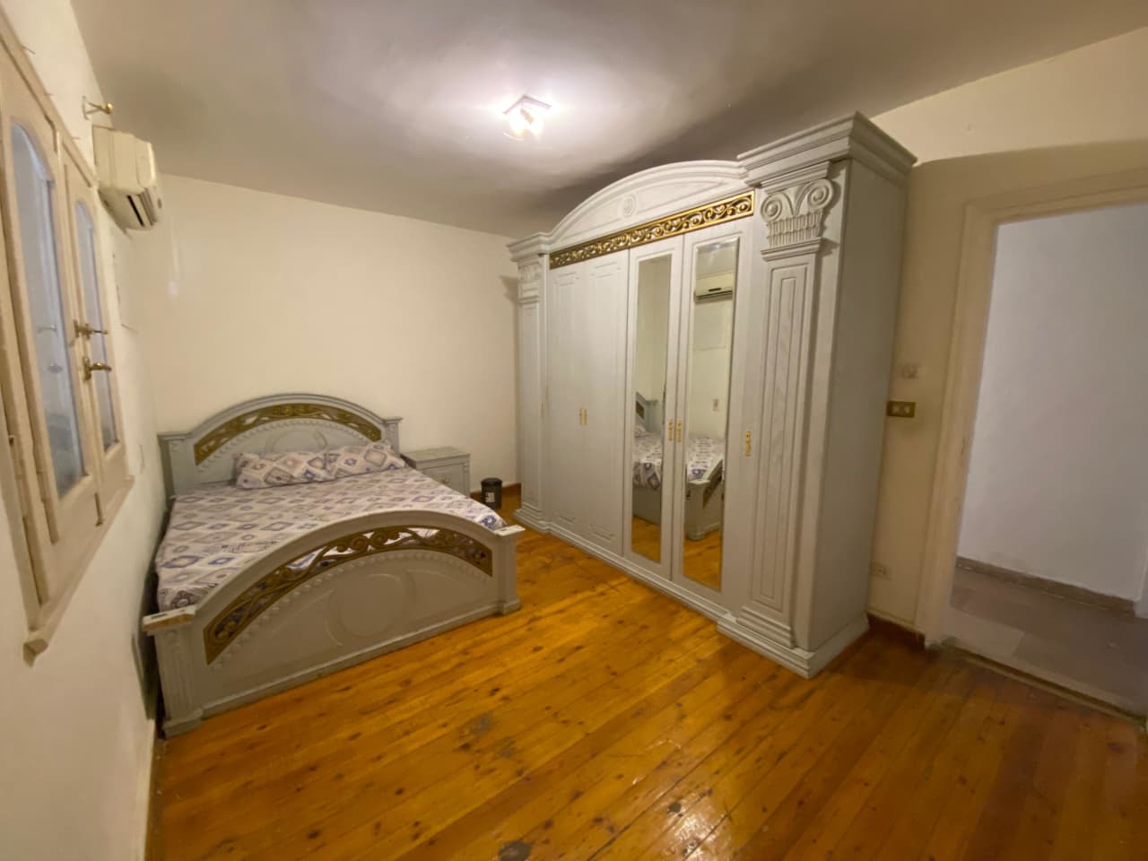 Sunny 3BR Apartment in Maadi - 180 M2