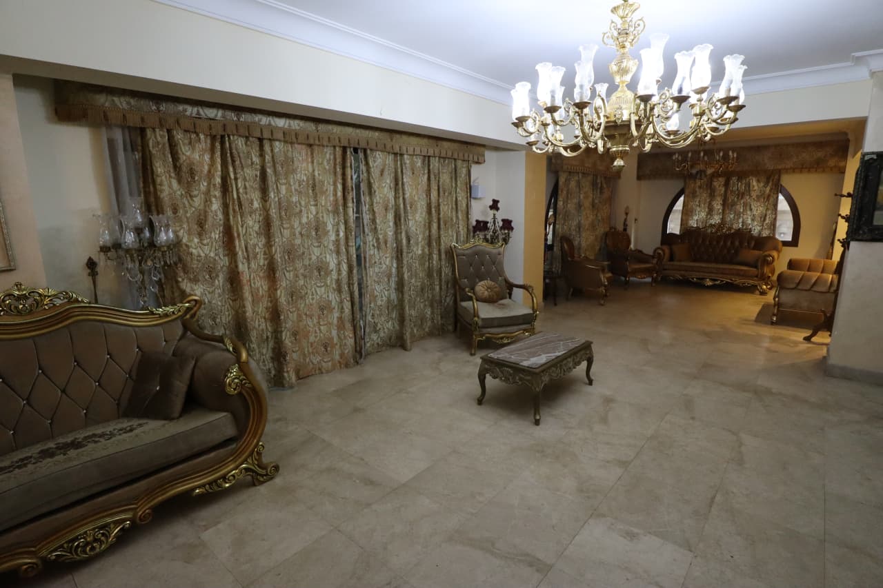10 bedroom Villa for rent in Street 24