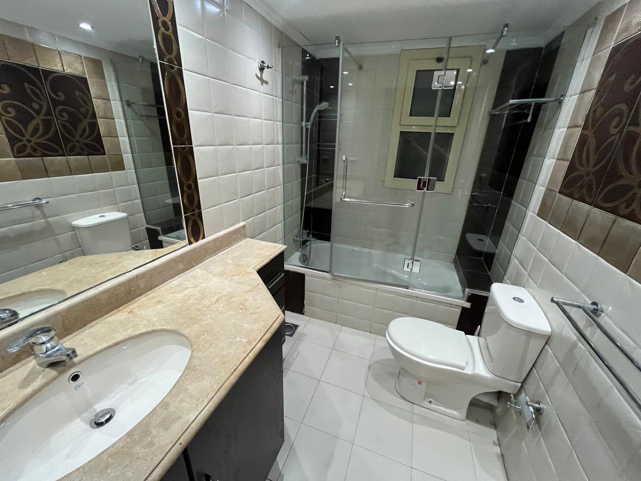Spacious 4-Bedroom Apartment with Gym and Pool Access