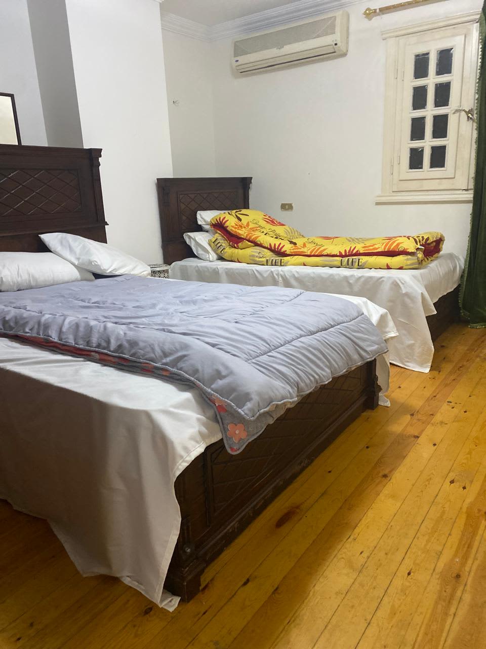 Sunny 2-Bedroom Apartment with Spacious Living Areas
