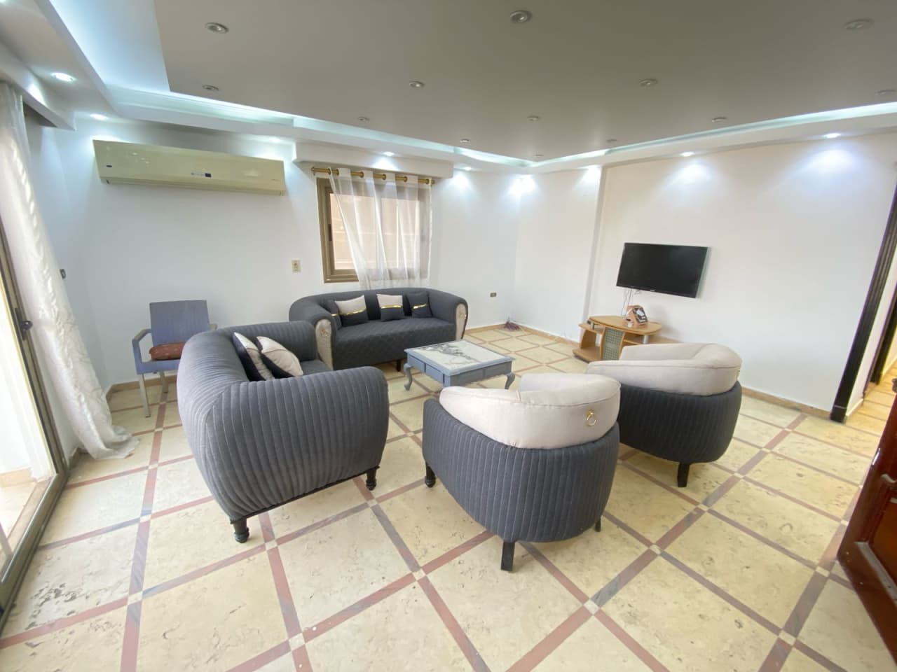 3 bedroom Apartment for rent in Degla