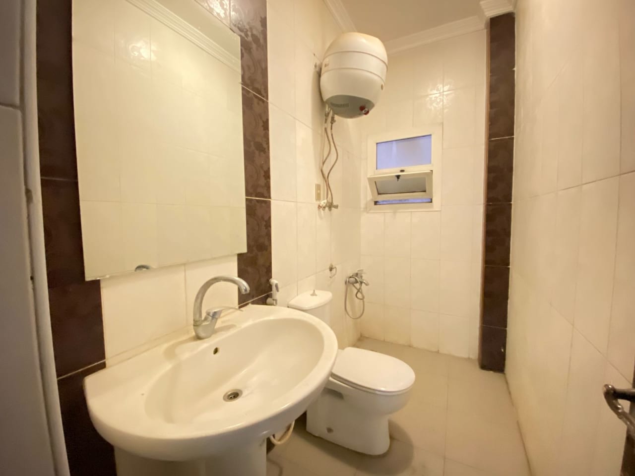 Semi Furnished Apartment 6-Bedrooms In Maadi Sarayat