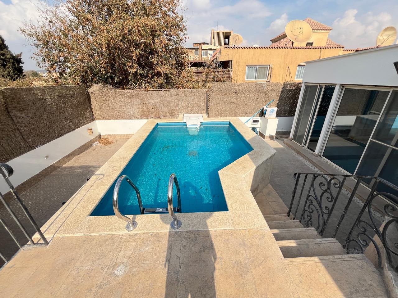 4 bedroom Duplex for rent in Degla