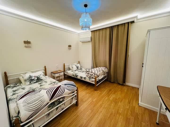 شقة واسعة غرفتين بإطلالات خضراء