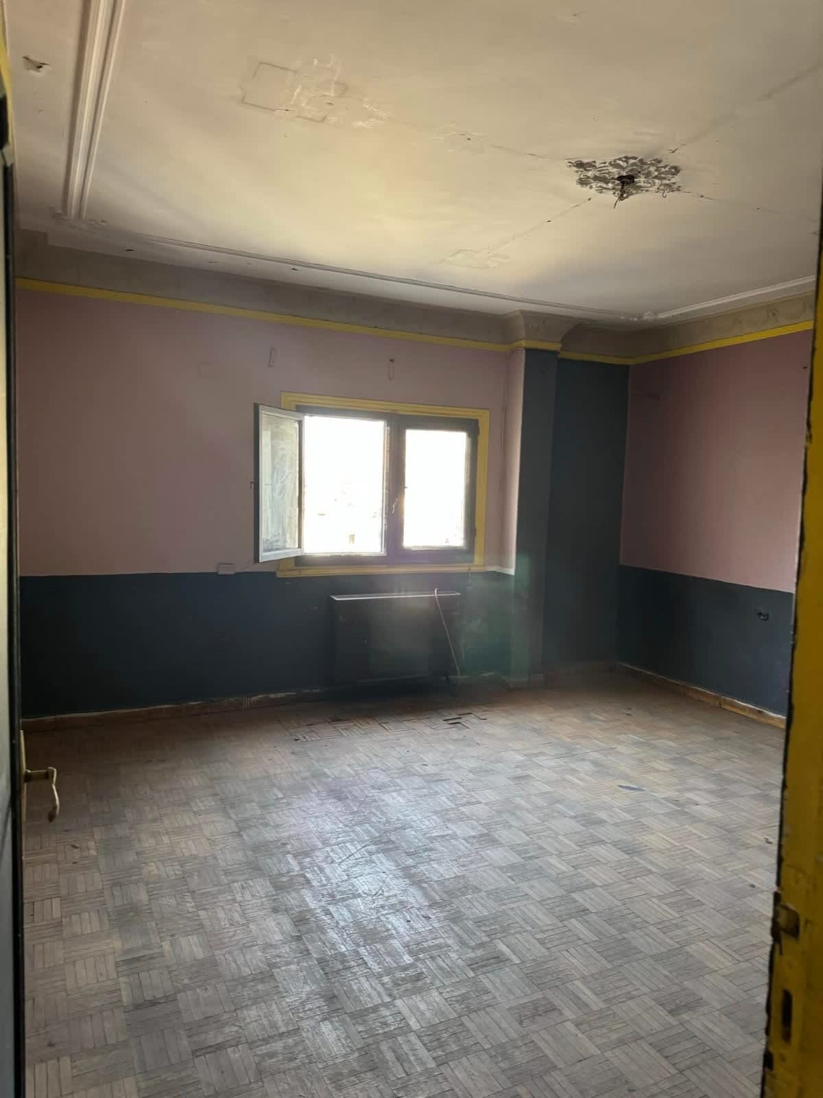 Semi Furnished Apartment With 1-Master bedroom In Maadi Sarayat