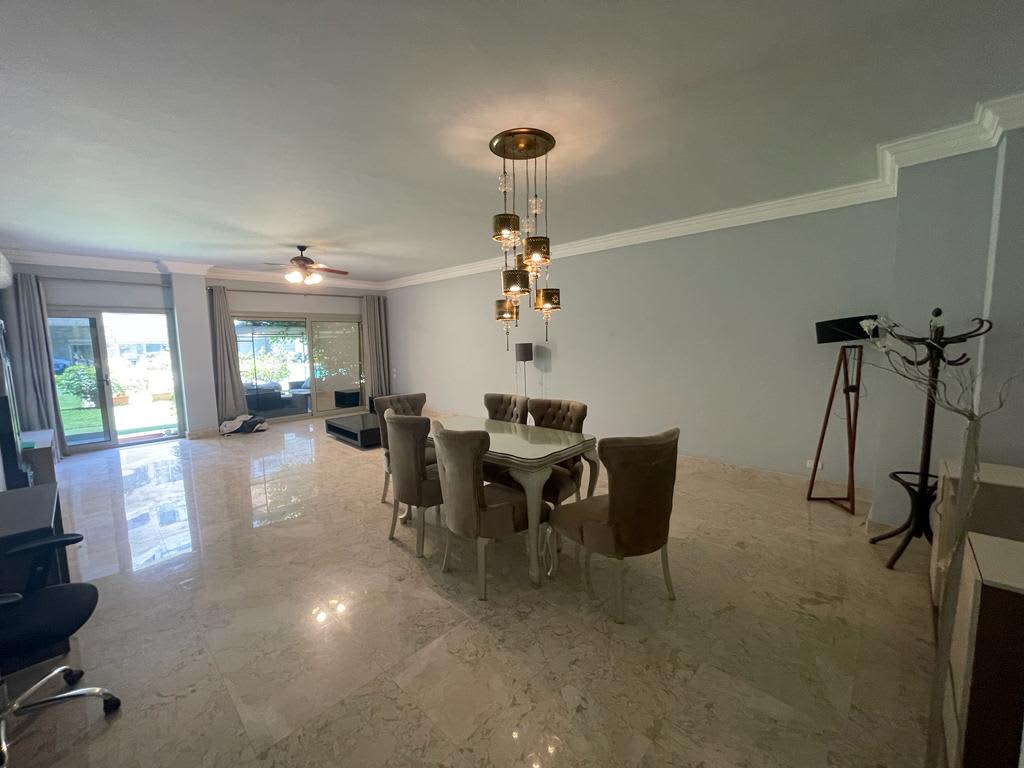 Sophisticated Pool-Access Apartment In Maadi Sarayat.