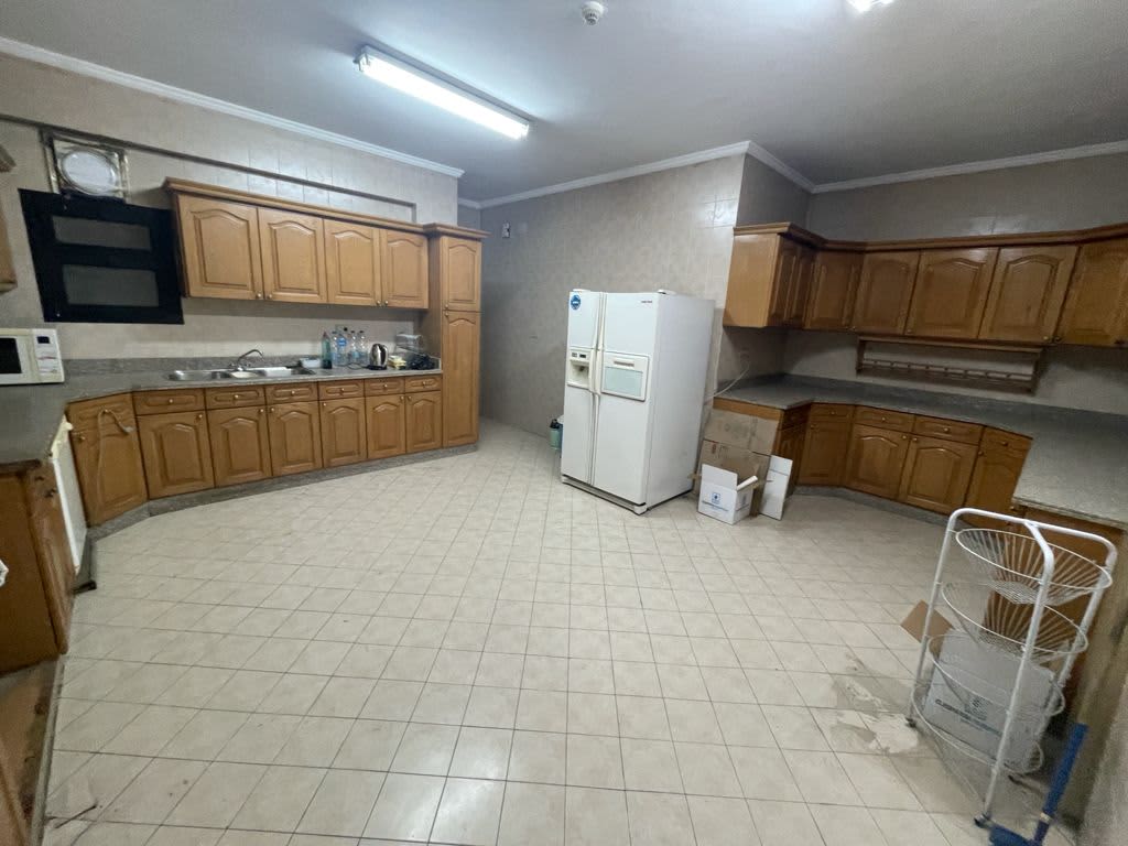 Administrative Office For Rent| 500m²| Cornish.