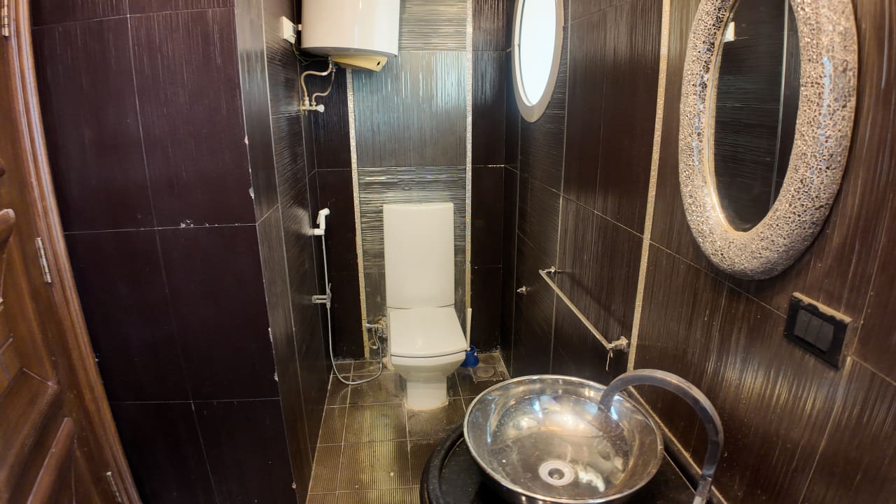 Furnished Apartment For Rent in Zamalek Looking View Nile