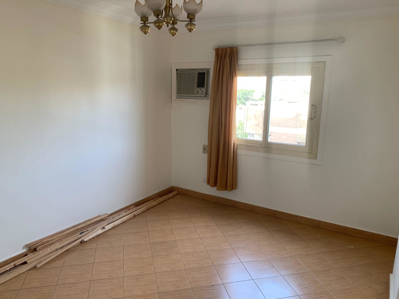 Bright 2-Bedroom Apartment with Open Views