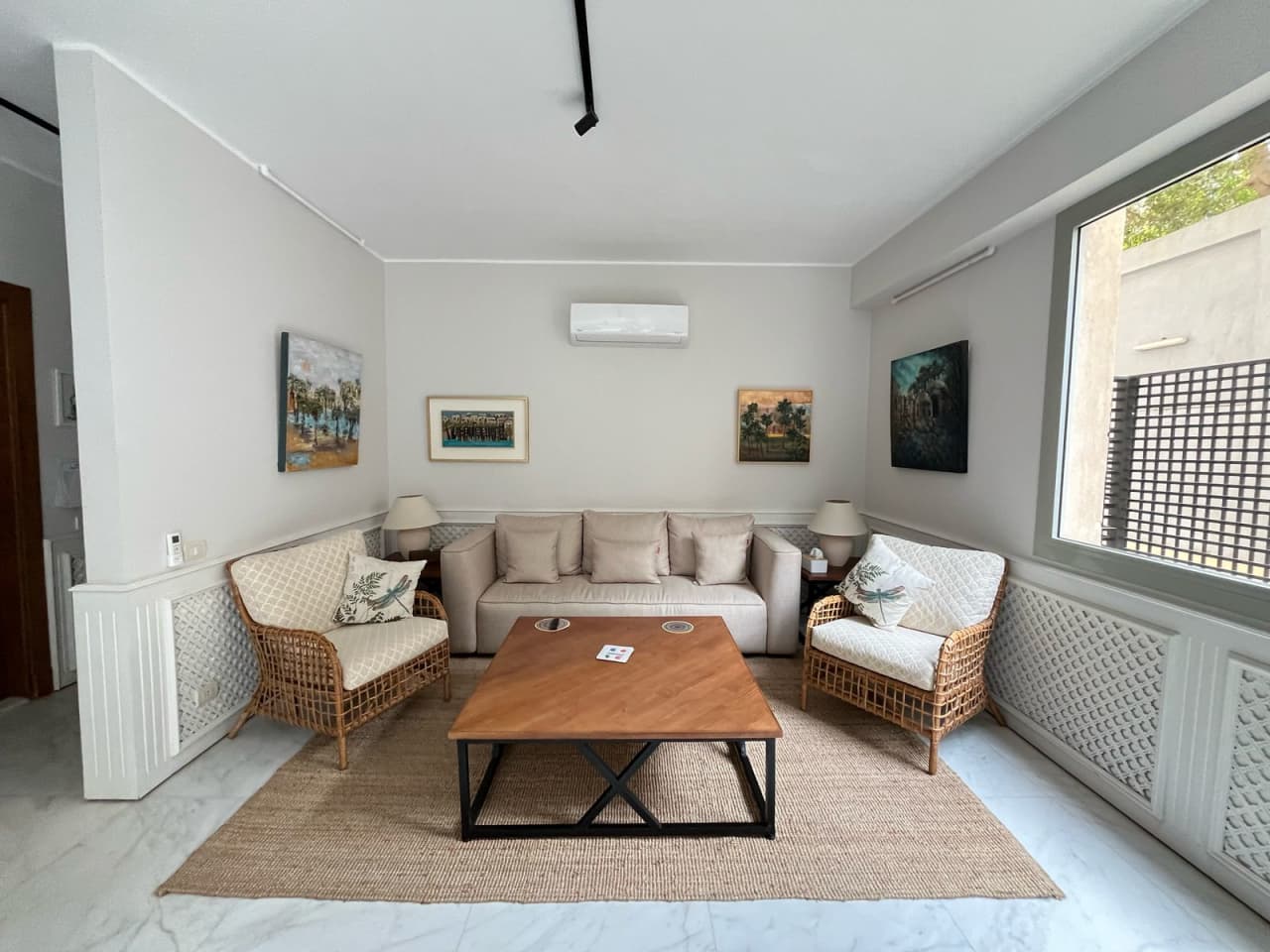 Modern 1BR Apartment with Open Living Space