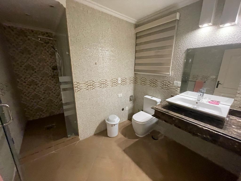 Sophisticated Furnished Duplex With Modern Finishes.