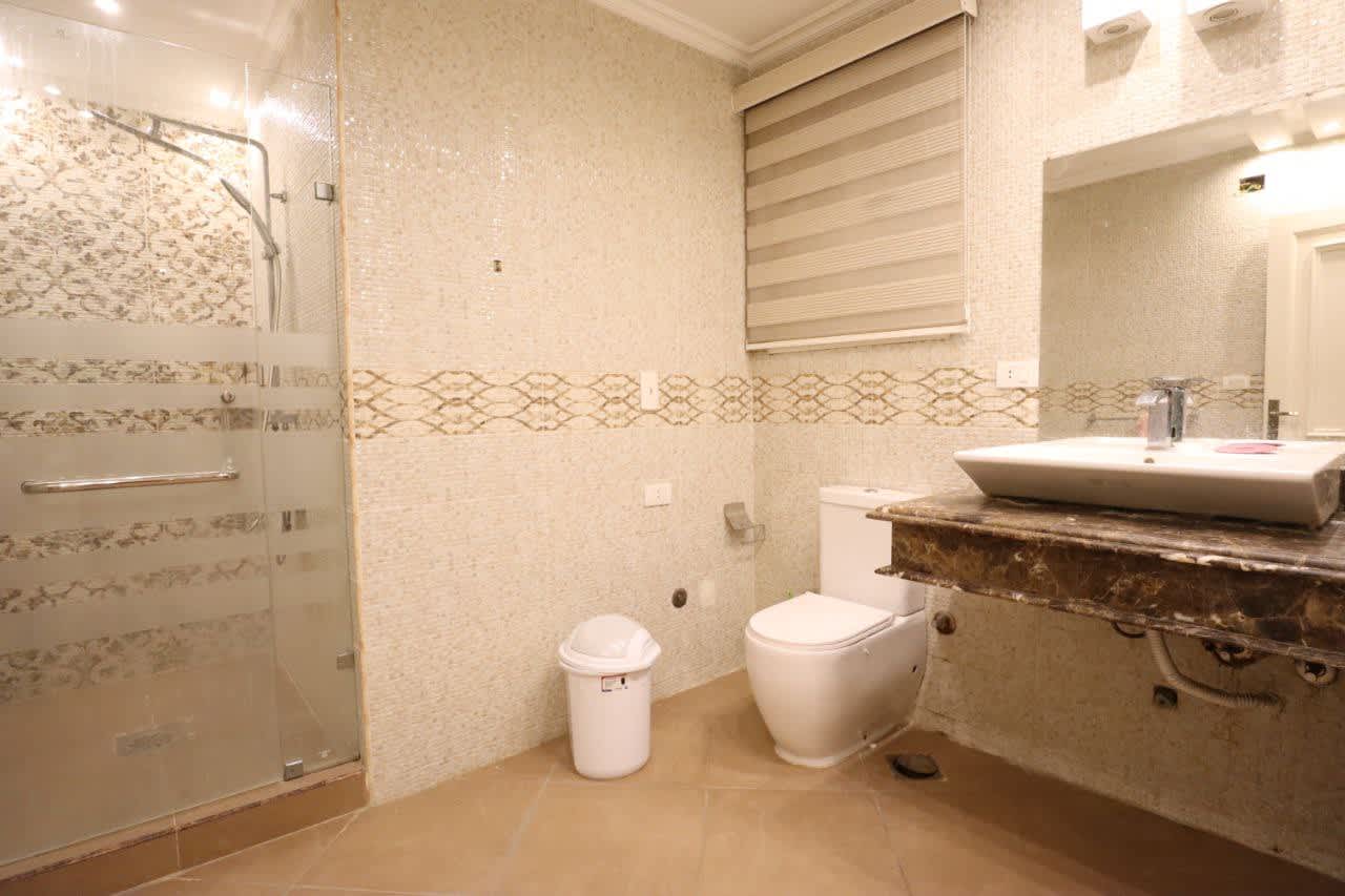 Sophisticated Furnished Duplex With Modern Finishes.