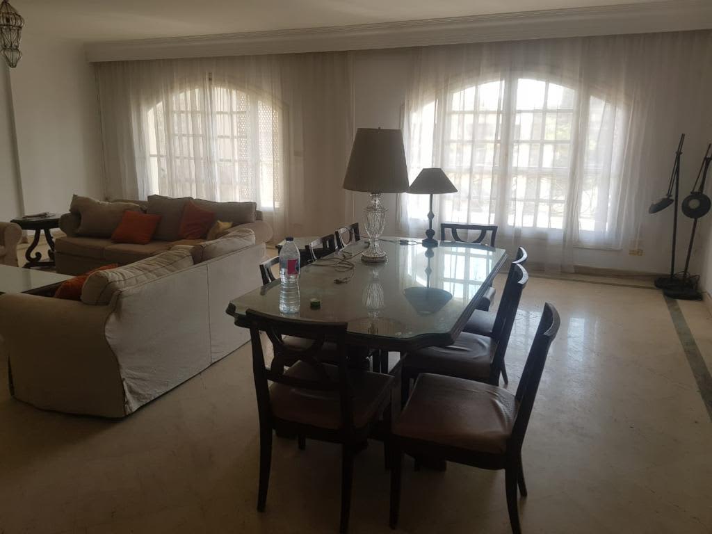 Spacious Apartment with Green Views in Maadi