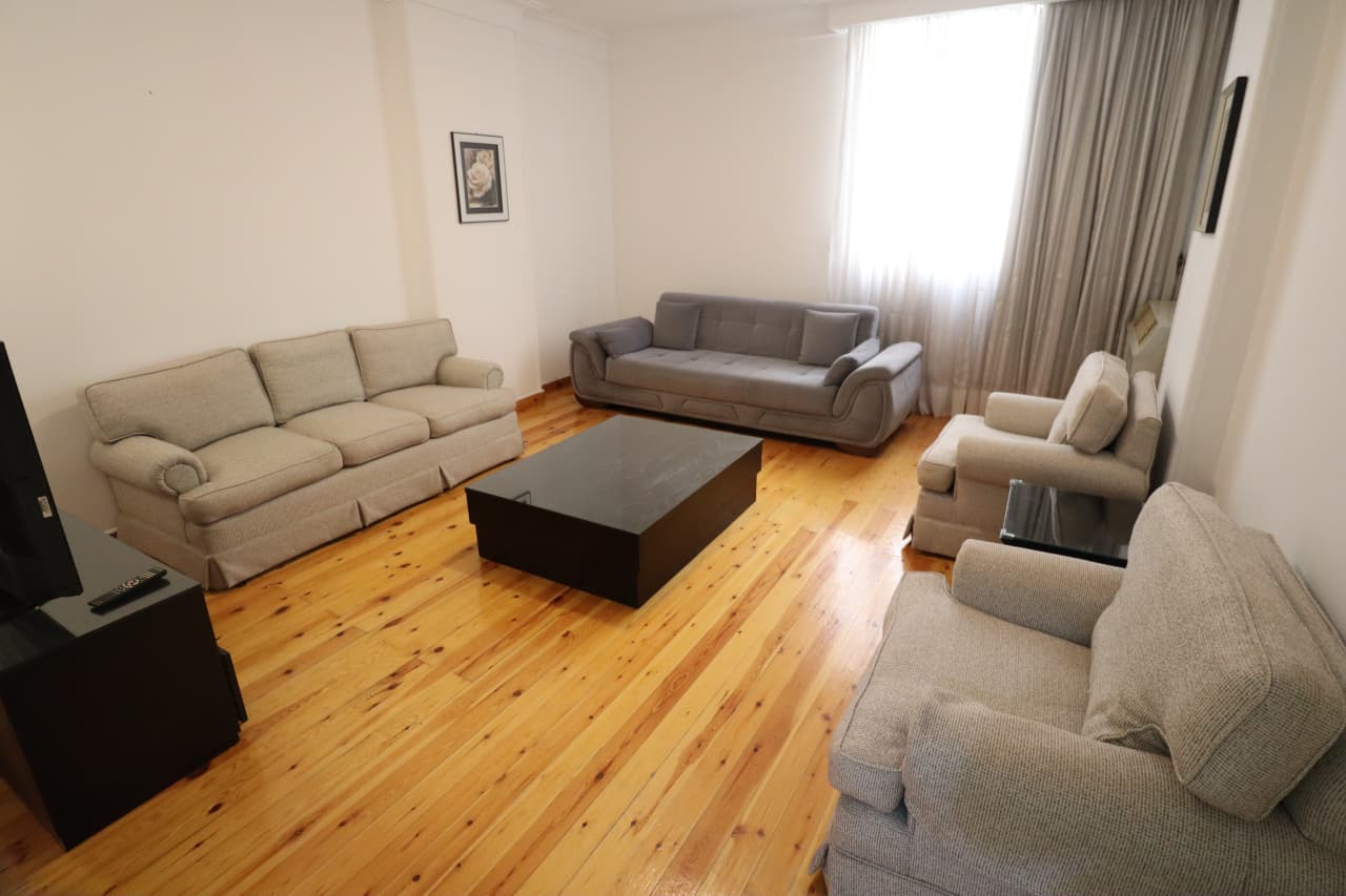 Live in Luxury: Stunning Apartment In Maadi Sarayat.