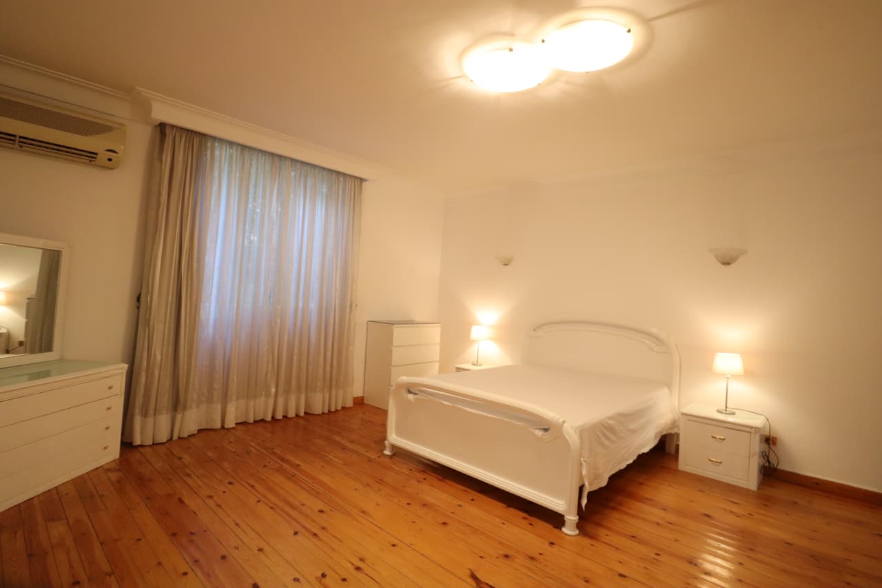 Live in Luxury: Stunning Apartment In Maadi Sarayat.