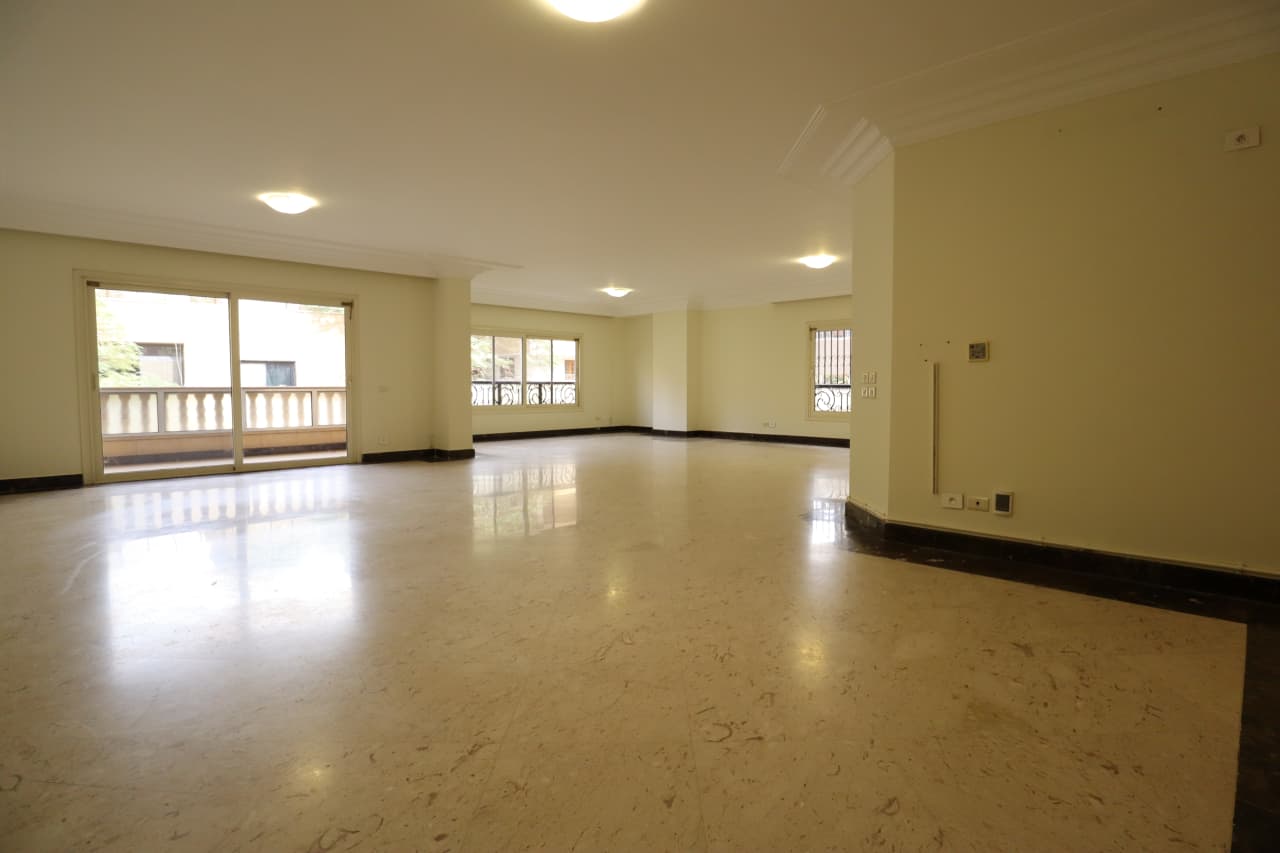 5 bedroom Apartment for rent in Sarayat