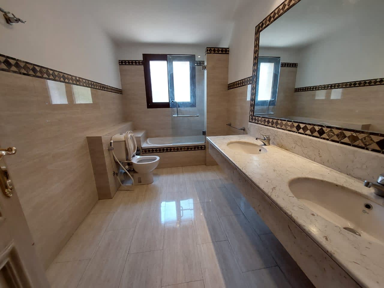 Spacious 250 sqm Apartment in Prime Maadi Location