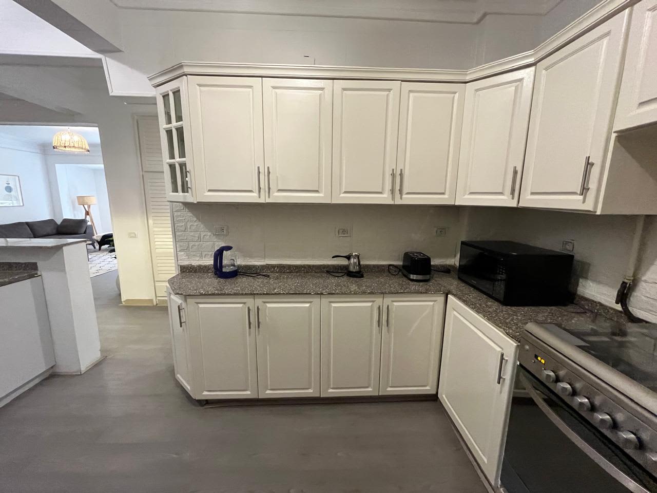 Charming Apartment In Prime Location In Zamale.