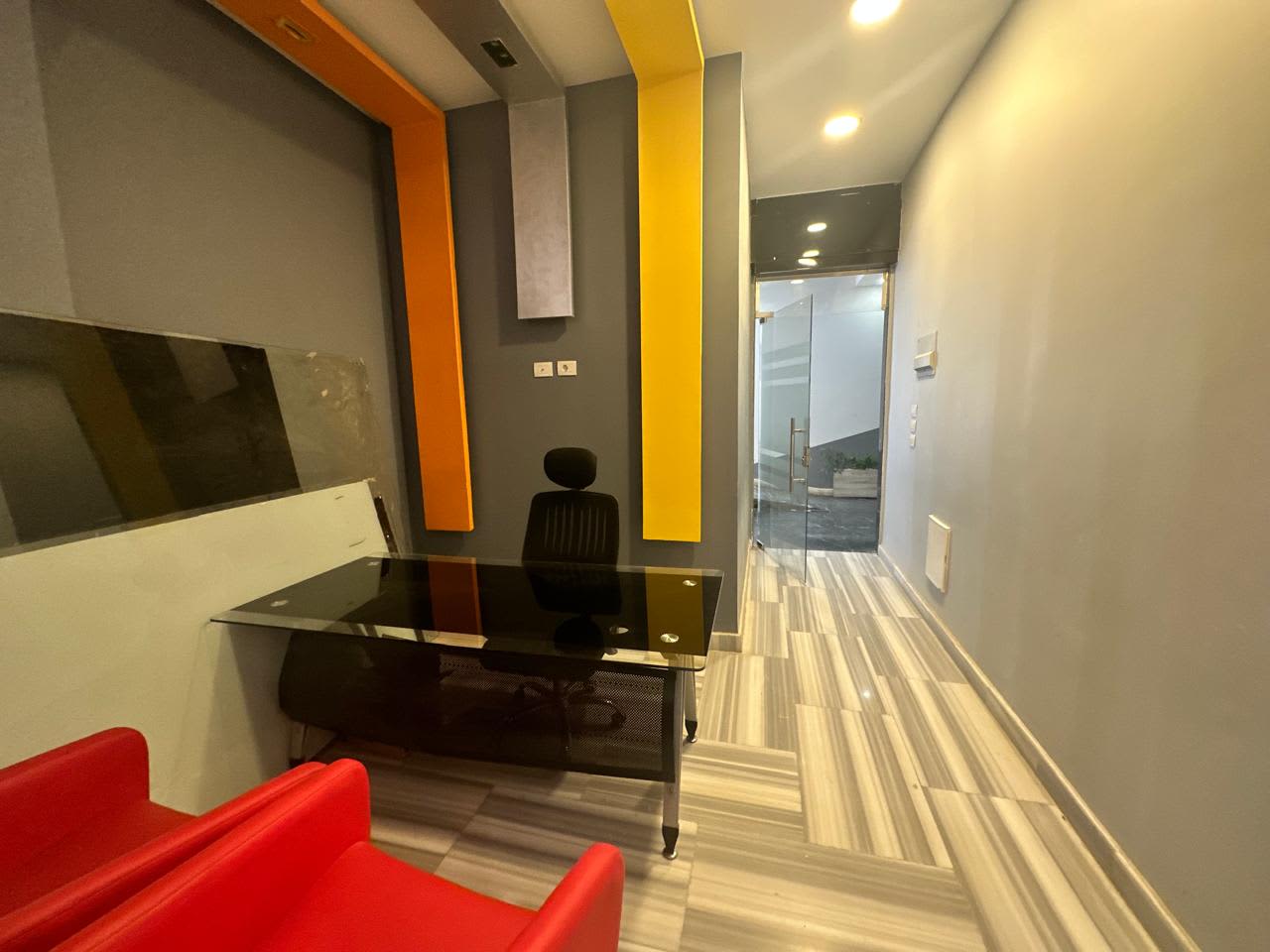 Office for rent – photo 1