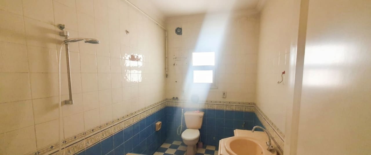 Light-Filled Unfurnished Apartment In Prime Degla.