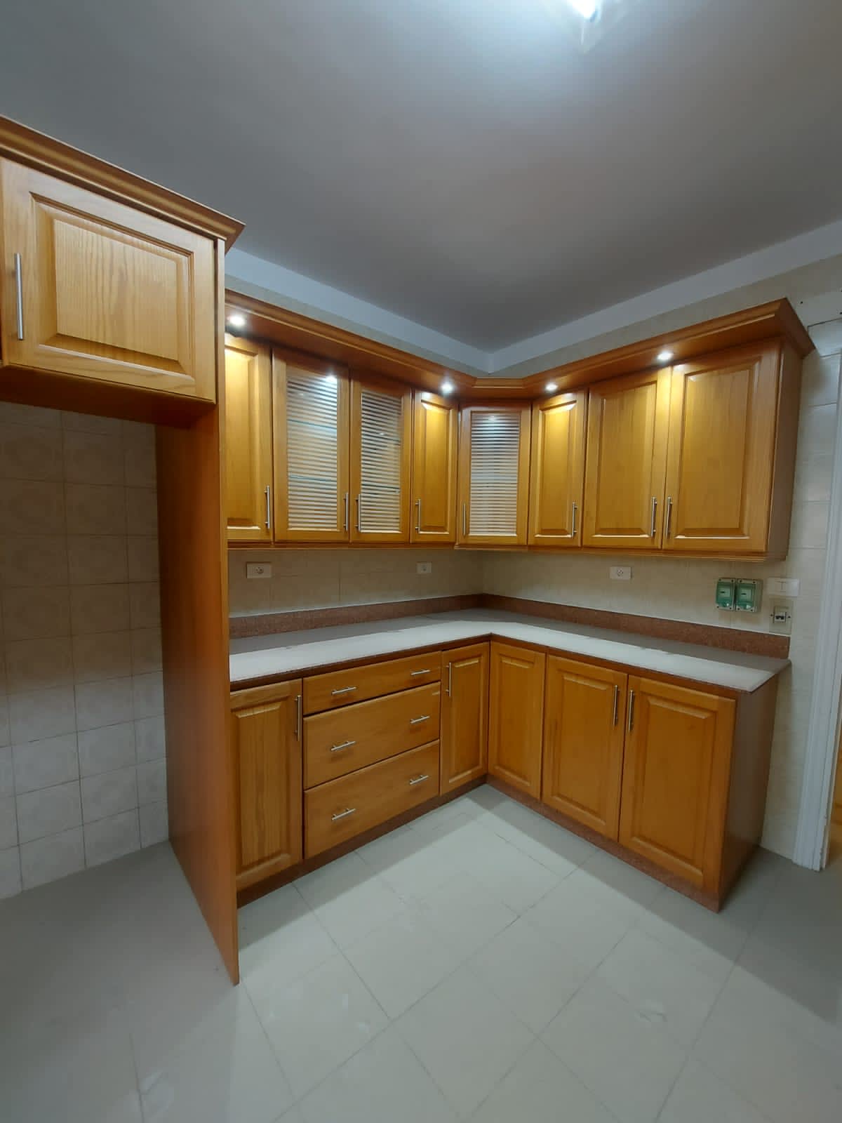 Fully Finished Administrative Office For Rent | 300m² | Sarayat .