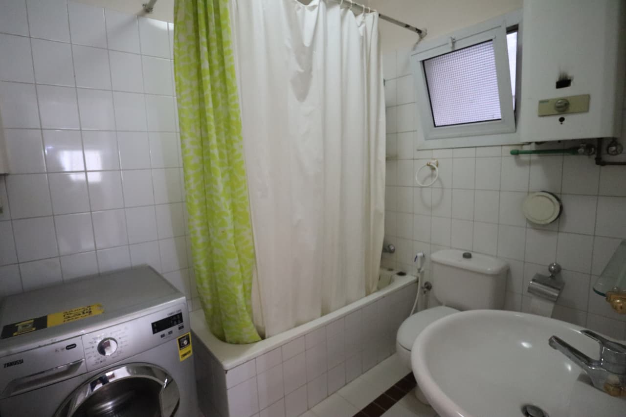 Sunny& Bright Apartment For Rent t in Maadi Degla