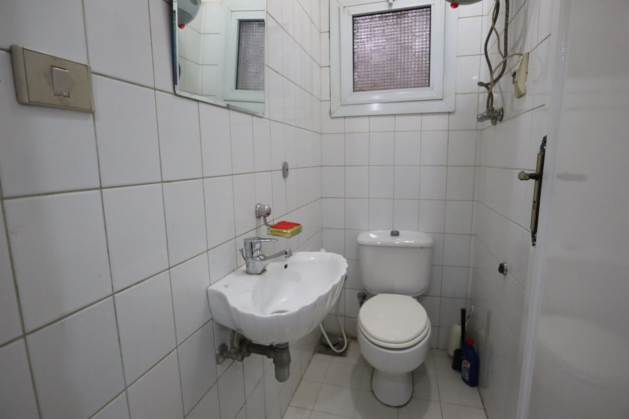 Sunny& Bright Apartment For Rent t in Maadi Degla