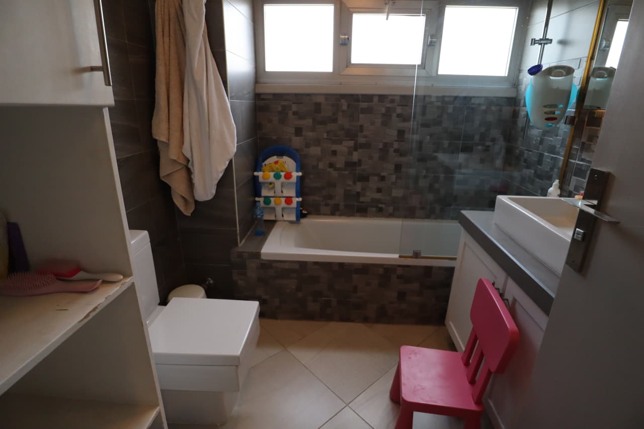 Cozy Family Apartment In The Heart Of Degla Maadi.