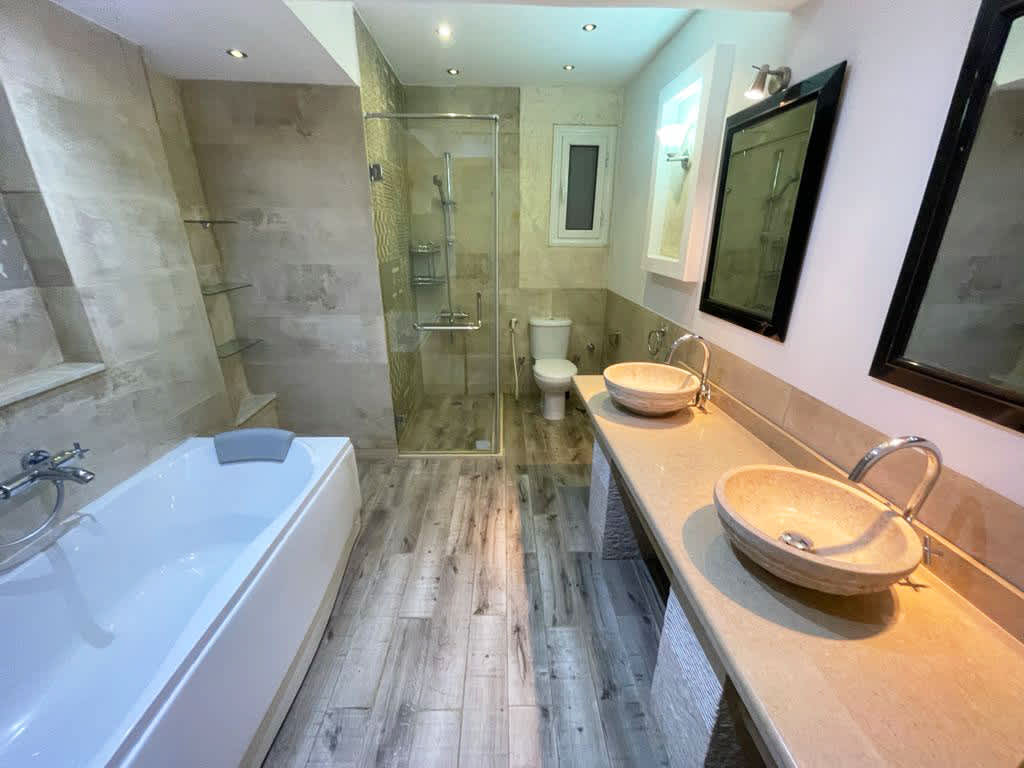 Beautifully Elegant Furnished Apartment In Maadi Sarayat.