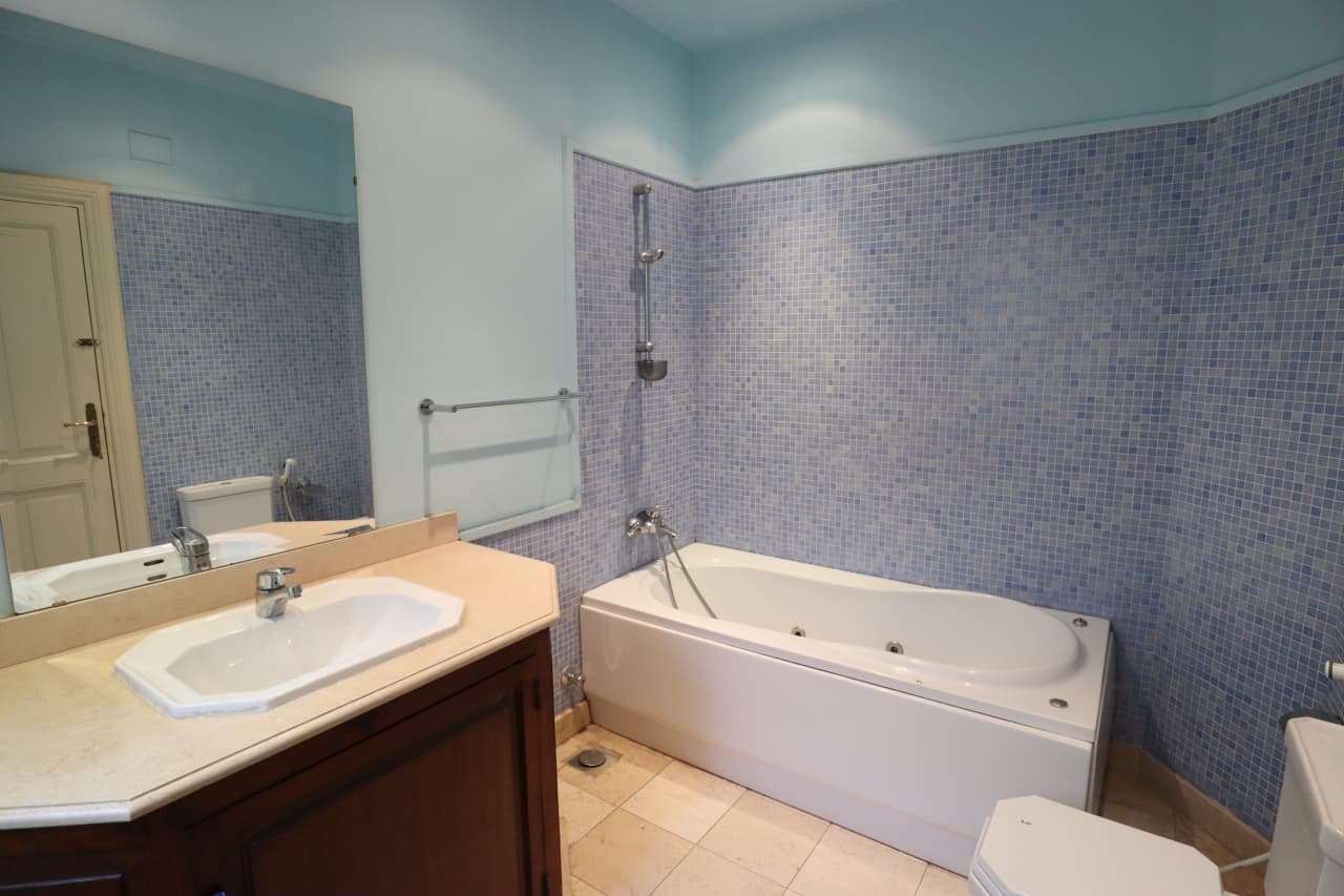 Luxurious Maadi Sarayat Villa Featuring A Private Swimming Pool For Rent.