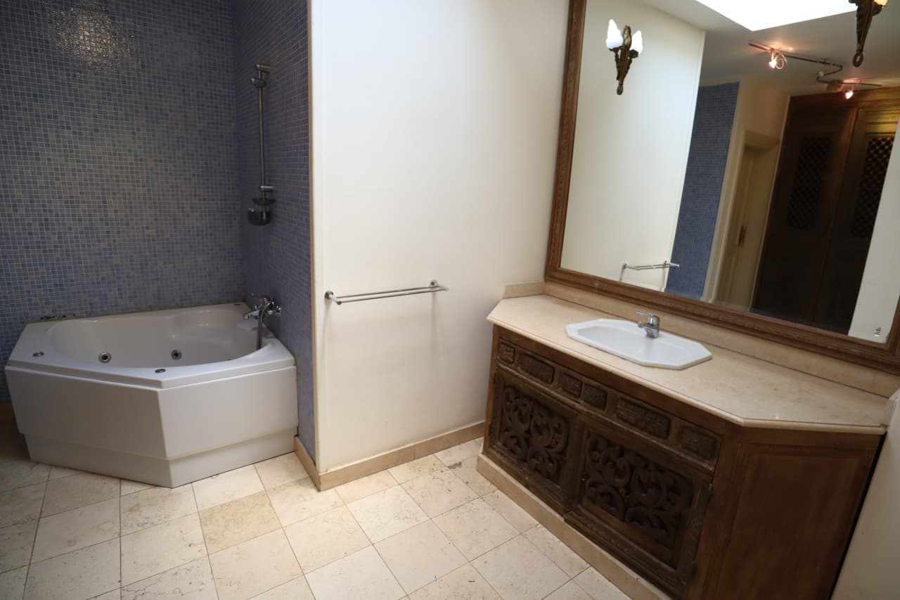 Luxurious Maadi Sarayat Villa Featuring A Private Swimming Pool For Rent.