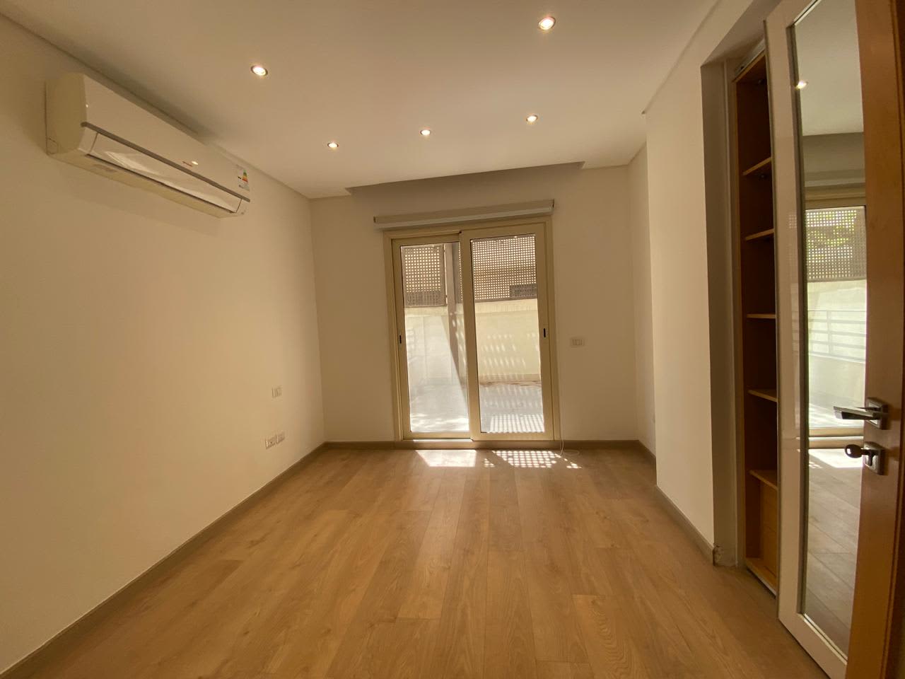 Charming Duplex Ground Floor With Private Pool In Maadi Sarayat.