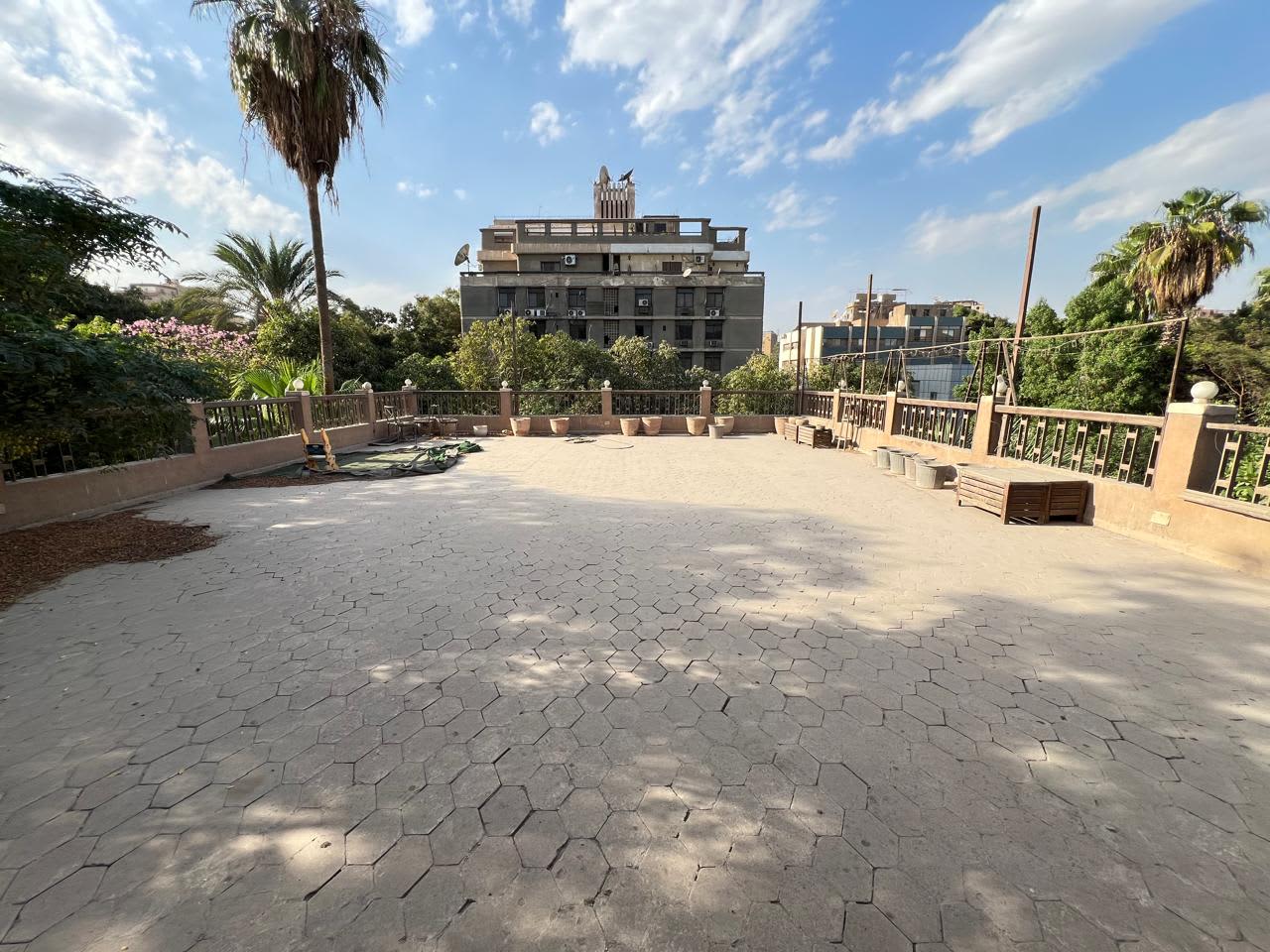 Administrative office for rent | 1050 m² | Sarayat El Maadi.