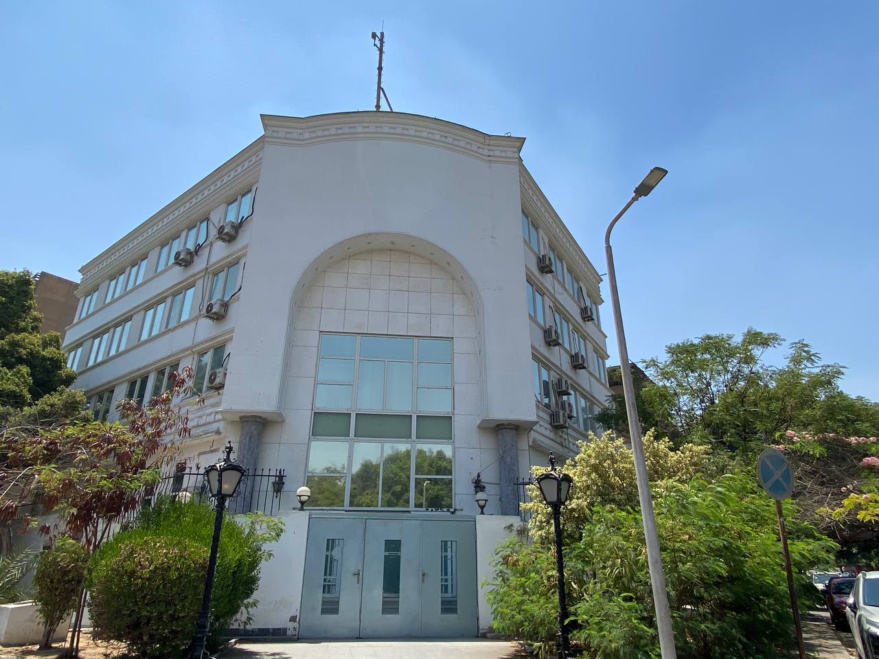 Administrative office for rent | 2700 m² | Cornish El Maadi.