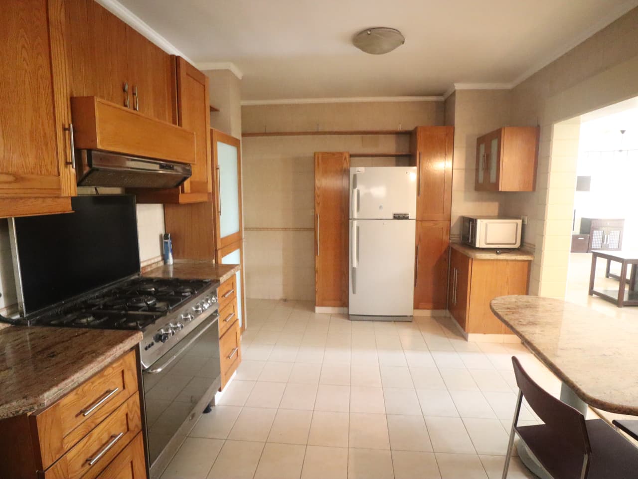 Sophisticated Living In A Furnished Degla Residence.