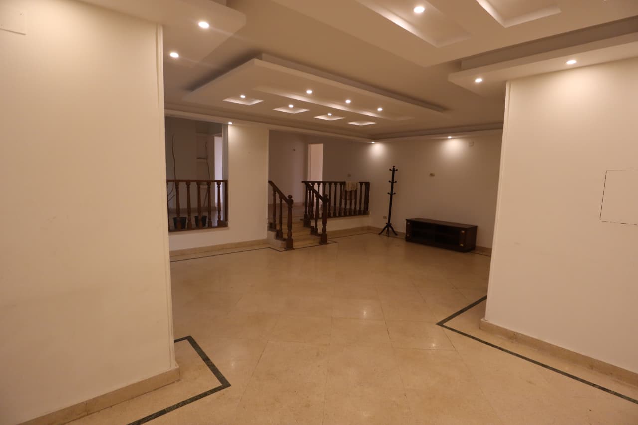 4 BR Apartment in Maadi Sarayat - 270 sqm 