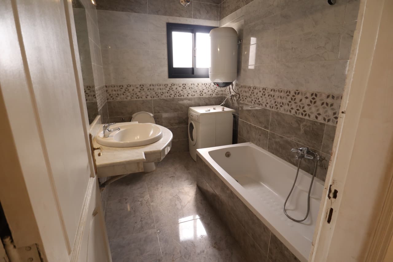 4 BR Apartment in Maadi Sarayat - 270 sqm 