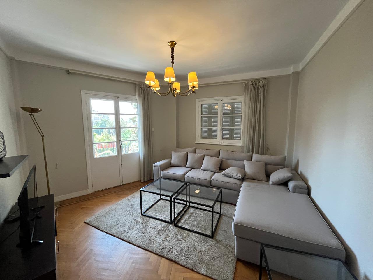 Stylish Apartment with Scenic Balcony Views in Zamalek