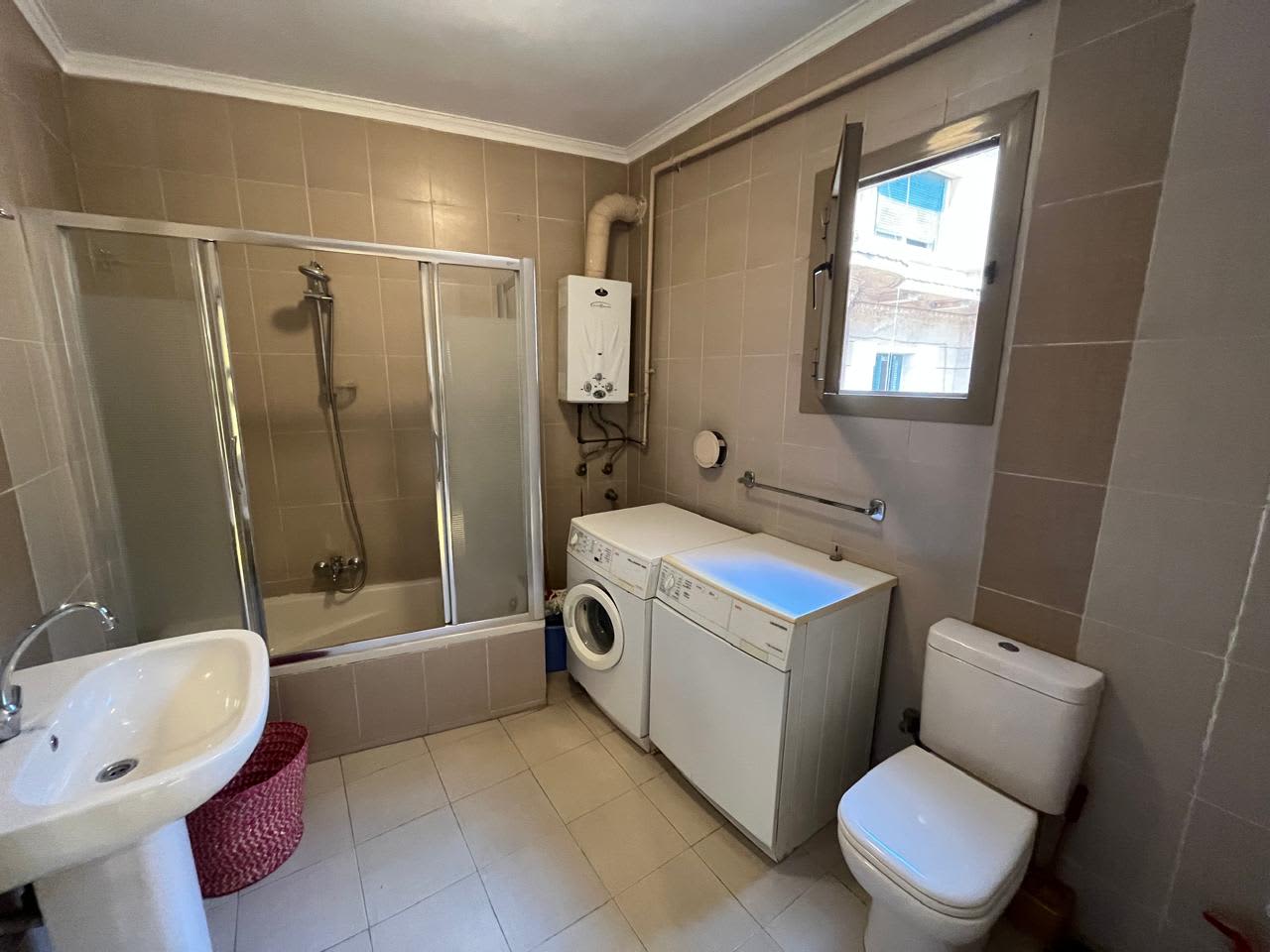 Stylish Apartment with Scenic Balcony Views in Zamalek