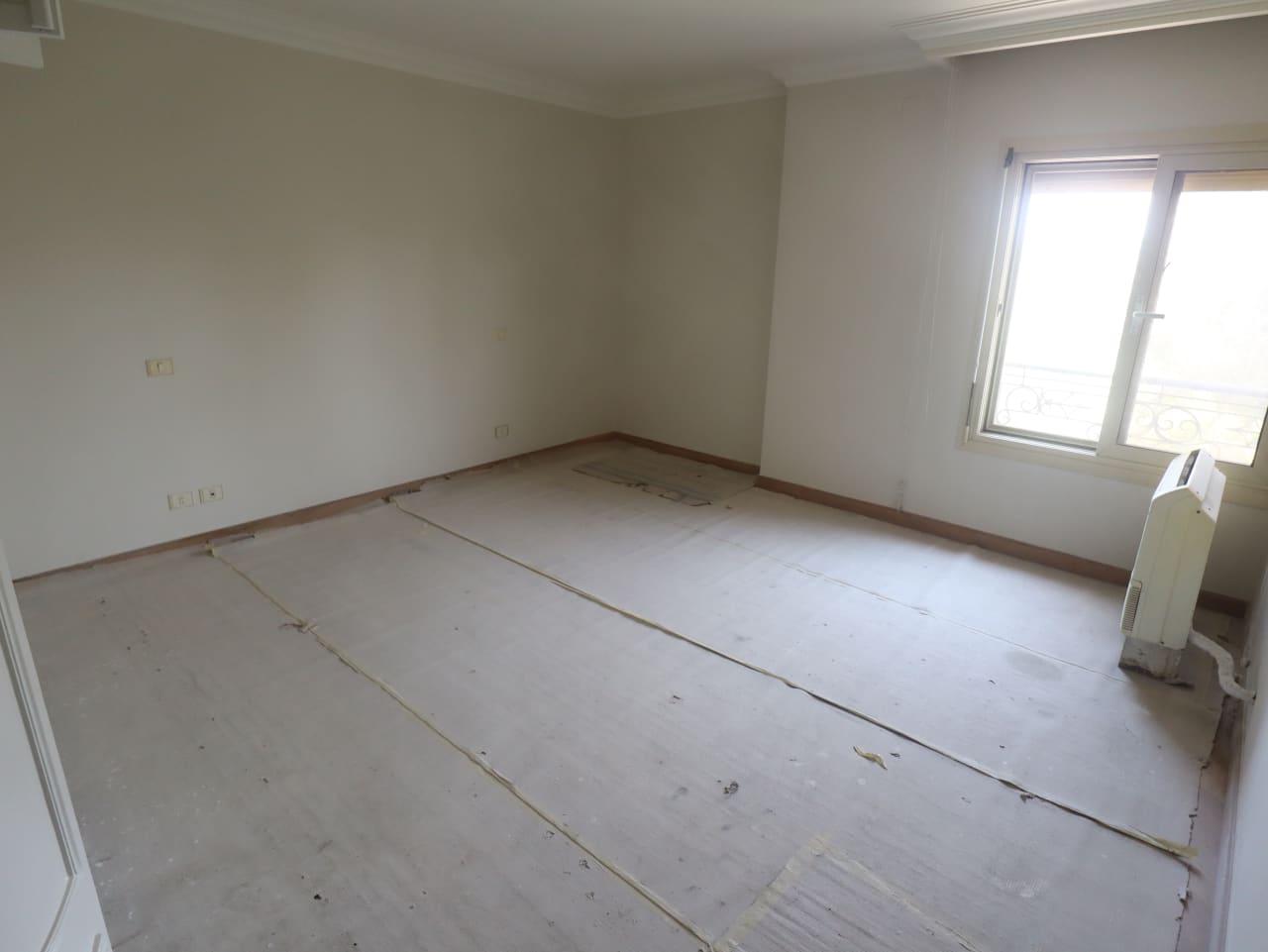 Unfurnished Apartment With Full AC In Maadi Sarayat
